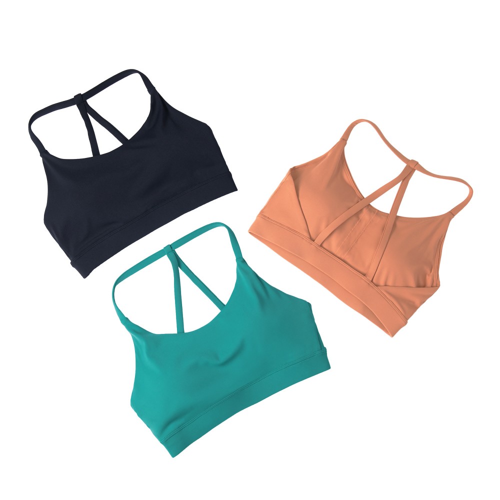 The new Lulu no-t Yoga suit, Nuls, two-piece Delta Bra, three-quarter Gym Pants 