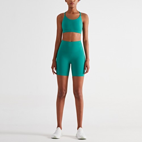 The new Lulu no-t Yoga suit, Nuls, two-piece Delta Bra, three-quarter Gym Pants 