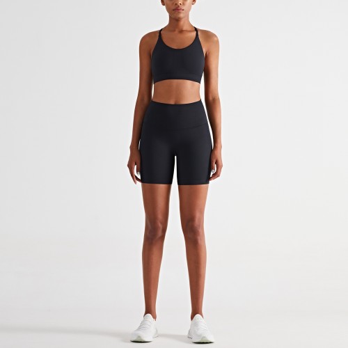 The new Lulu no-t Yoga suit, Nuls, two-piece Delta Bra, three-quarter Gym Pants
